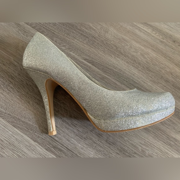 Silver sparkle heels - Picture 8 of 12